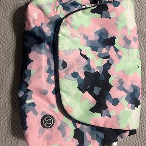 Lululemon festival bag
